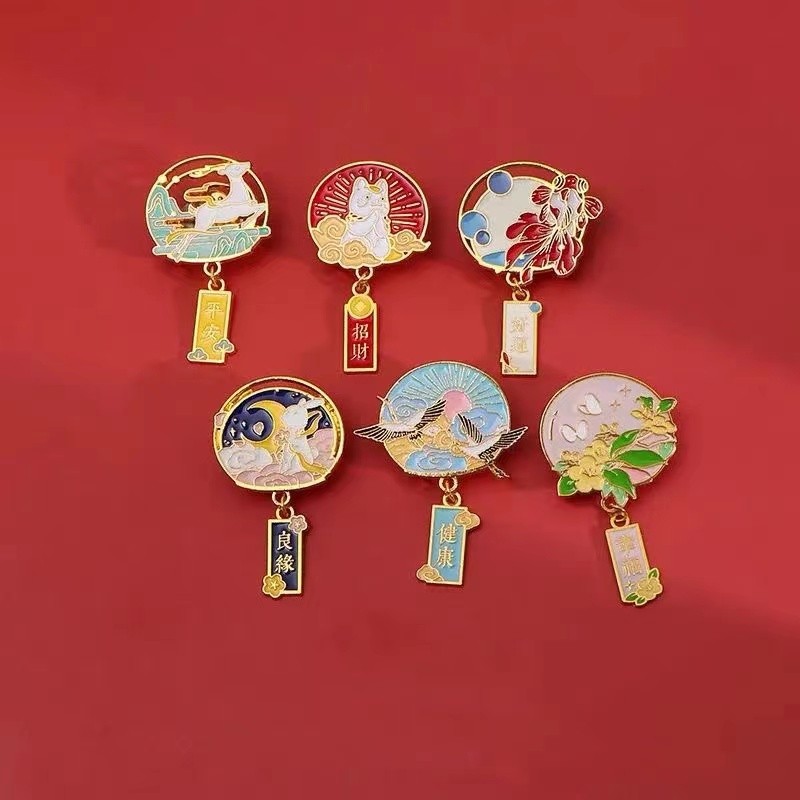 視覺(jué)定位uv打印機(jī)的出現(xiàn)讓金屬徽章uv打印更加便捷