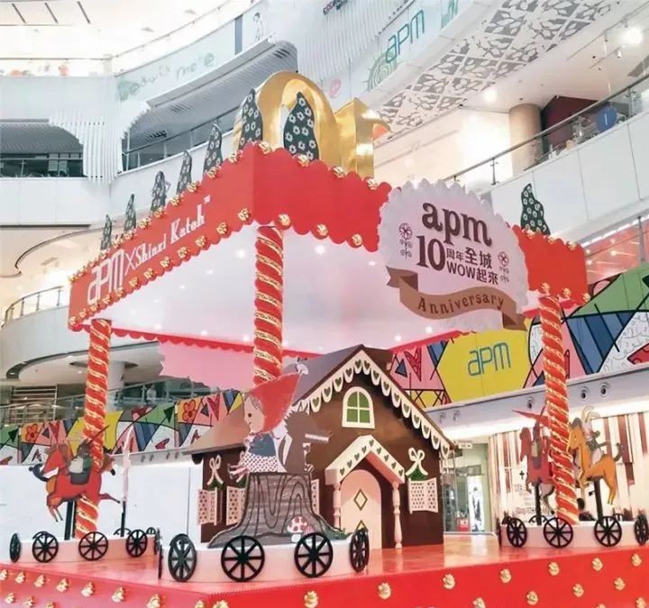 廣告行業(yè)彩白彩、KT板、雙面吊旗，廣告人要抓住圣誕節(jié)商機(jī)。